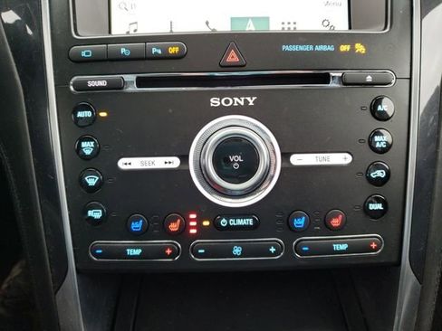 Used 2018 Ford Explorer Platinum image 26