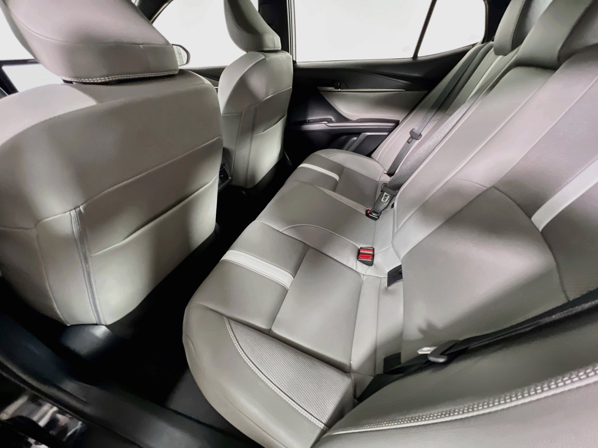 Used 2026 Toyota Camry SE FWD image 29