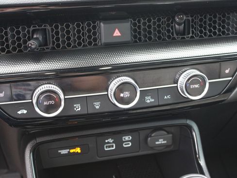 Used 2025 Honda CR-V EX-L image 16