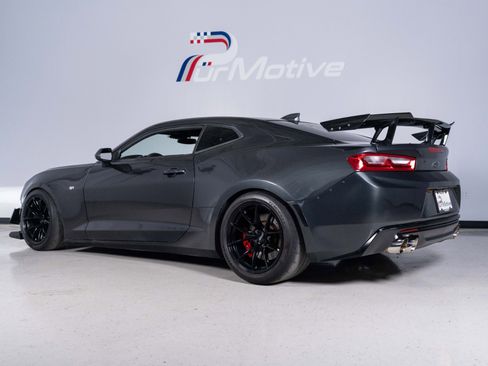 Used 2018 Chevrolet Camaro SS RWD image 12