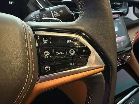 New 2025 Jeep Grand Cherokee Summit image 39