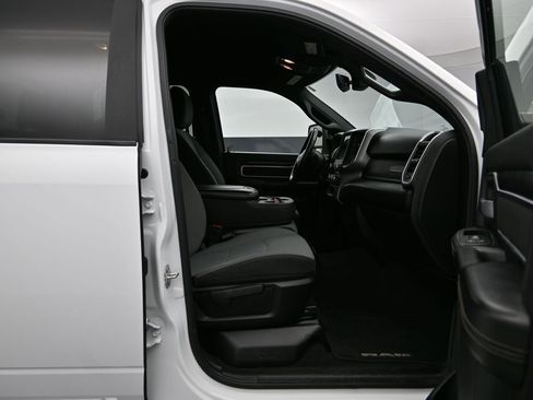 Used 2024 RAM 2500 Big Horn image 26