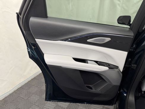 Used 2024 Cadillac Lyriq Luxury image 26