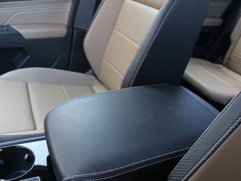 Used 2023 Volkswagen Atlas Cross Sport SEL R-Line image 20