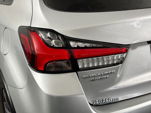 Used 2021 Mitsubishi Outlander Sport ES FWD image 35