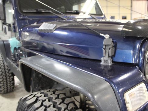 Used 2002 Jeep Wrangler Sport image 15