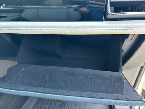 Used 2025 Lincoln Aviator 2WD image 42