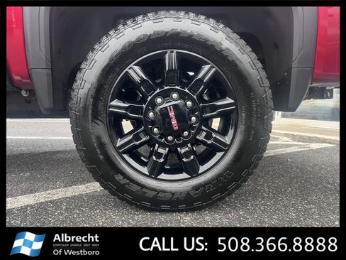 Used 2024 GMC Sierra 2500 AT4 w/ AT4 Premium Plus Package image 34