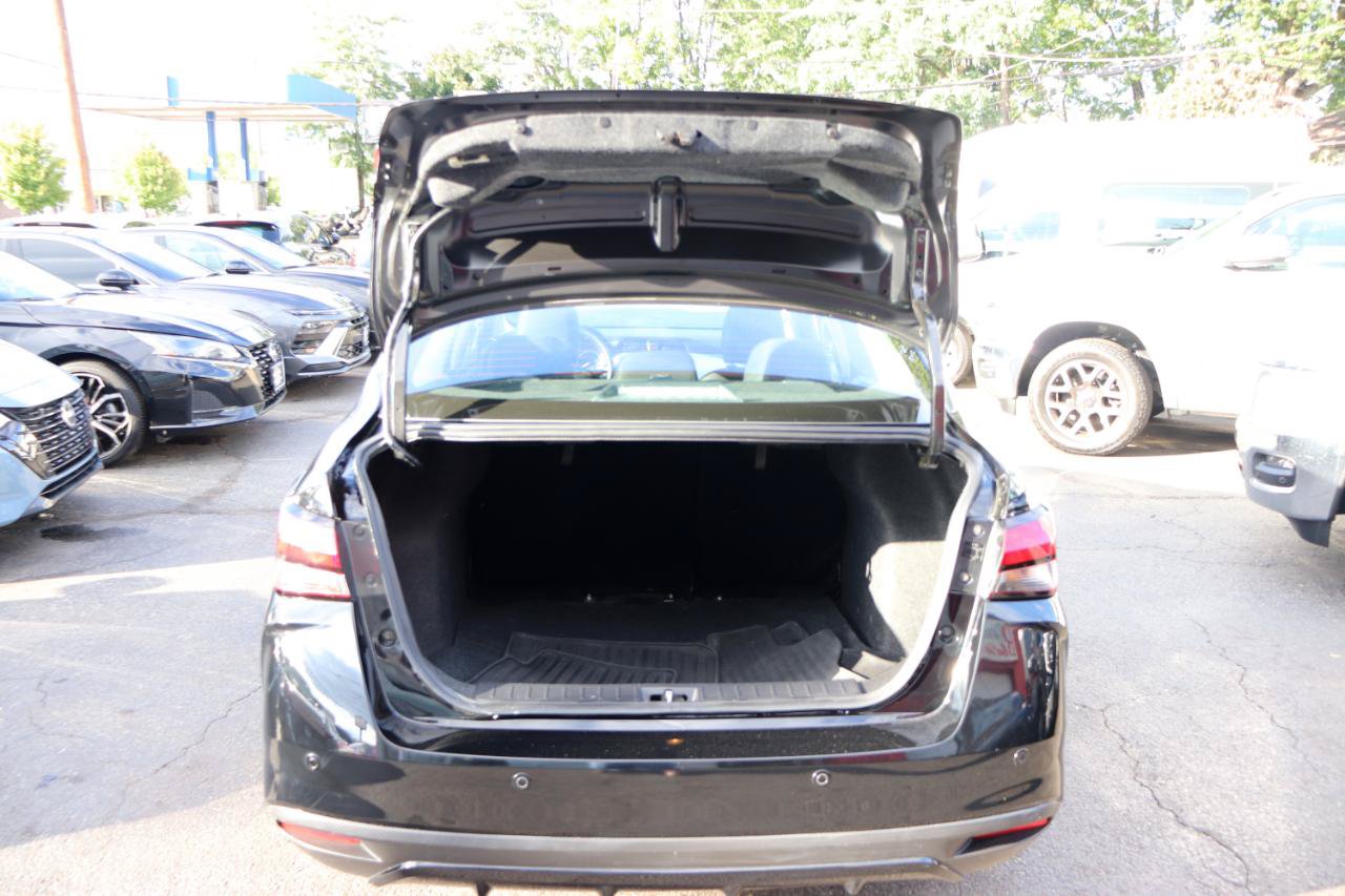 Used 2025 Nissan Versa SV w/ Trunk Package FWD image 43