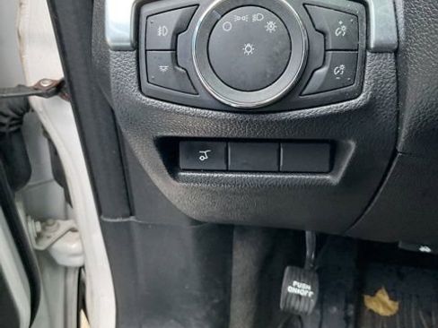 Used 2017 Ford Explorer Limited image 20