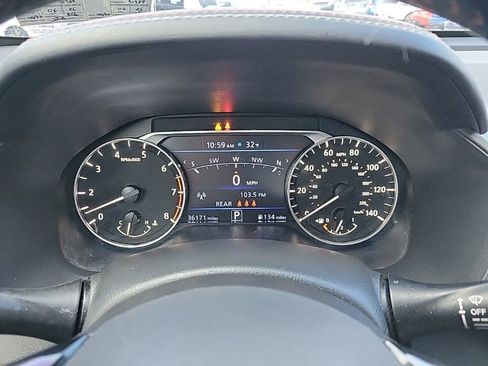 Used 2023 Nissan Altima 2.5 SR w/ SR Premium Package image 19