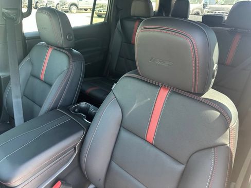 Certified 2026 Chevrolet Traverse RS AWD/4WD image 16