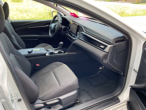 Used 2025 Toyota Camry LE FWD image 42