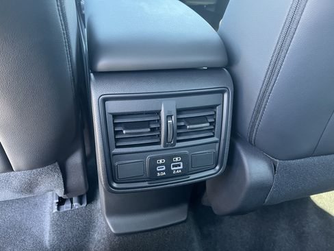 New 2026 Subaru Forester Premium AWD/4WD image 32