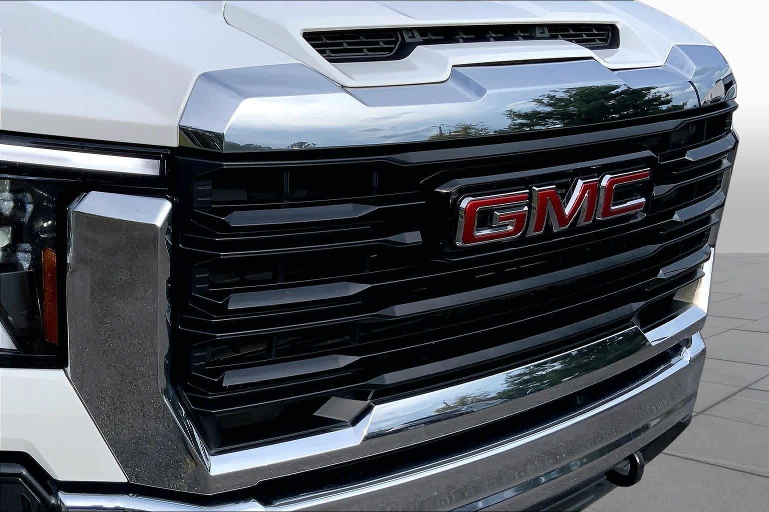 Used 2024 GMC Sierra 2500 Pro AWD/4WD image 28