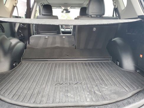 Used 2018 Toyota RAV4 Limited image 26