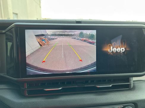 Used 2024 Jeep Wrangler Unlimited Sport AWD/4WD image 12