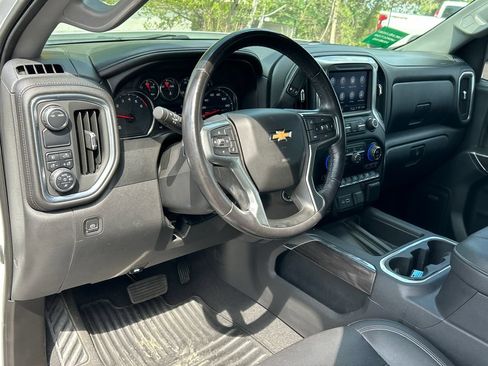 Used 2021 Chevrolet Silverado 1500 LTZ w/ LTZ Convenience Package II RWD image 7