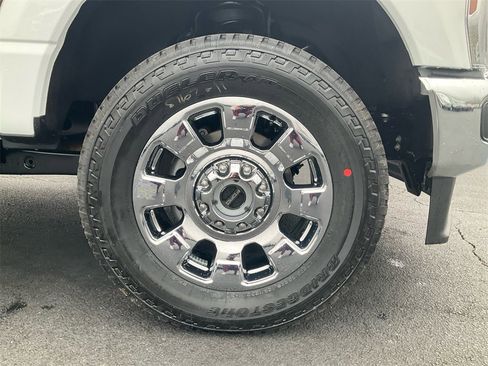 New 2026 Ford F250 Lariat w/ Chrome Package image 10