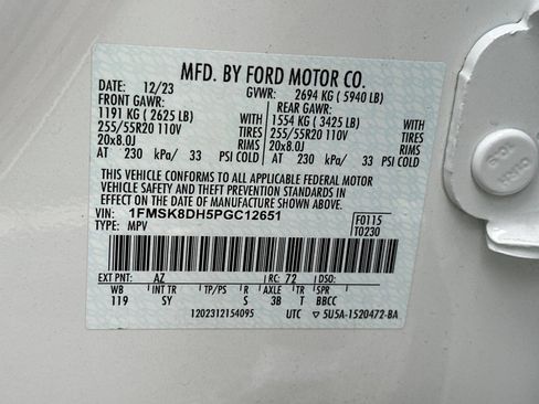 Used 2023 Ford Explorer XLT w/ Equipment Group 202A AWD/4WD image 29