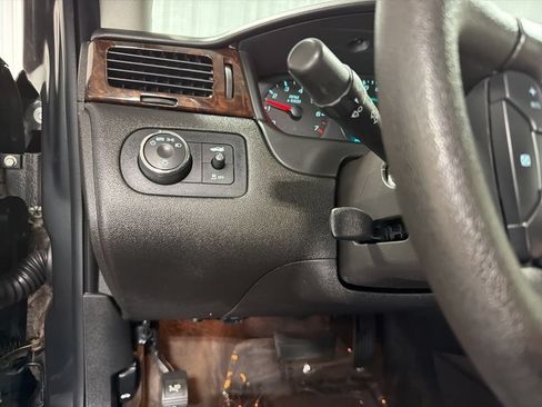 Used 2014 Chevrolet Impala Limited LS FWD image 27