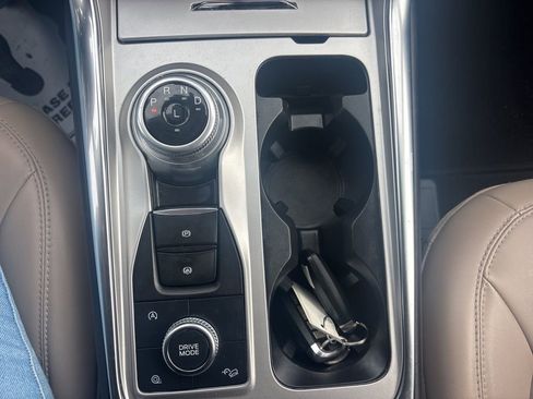 Used 2023 Ford Explorer XLT w/ Equipment Group 202A image 32