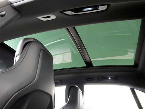 New 2026 Porsche Macan 4 Electric AWD/4WD image 18