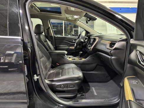 Used 2017 GMC Acadia Denali w/ Technology Package image 17