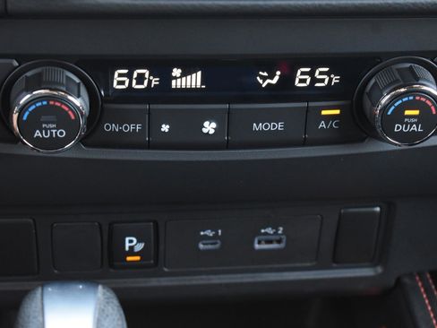 Used 2023 Nissan Frontier Pro-X w/ Technology Package RWD image 8