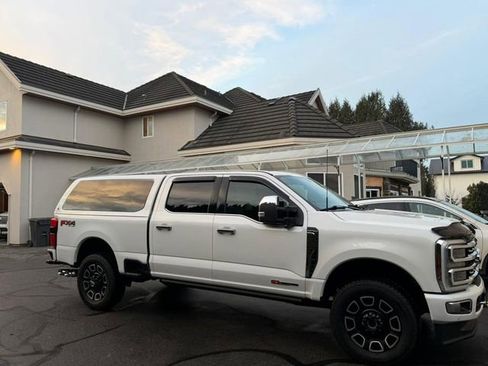 Used 2024 Ford F350 Platinum image 4