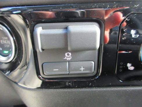 New 2026 GMC Sierra 2500 SLE w/ SLE Value Package; image 20