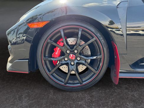 Used 2019 Honda Civic Type R image 14