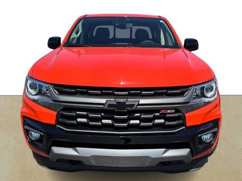 Used 2021 Chevrolet Colorado Z71 w/ Safety Package AWD/4WD image 9