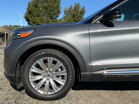 Used 2021 Ford Explorer Limited w/ Equipment Group 301A image 10