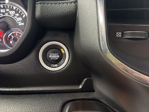 Used 2023 RAM 1500 Laramie AWD/4WD image 23
