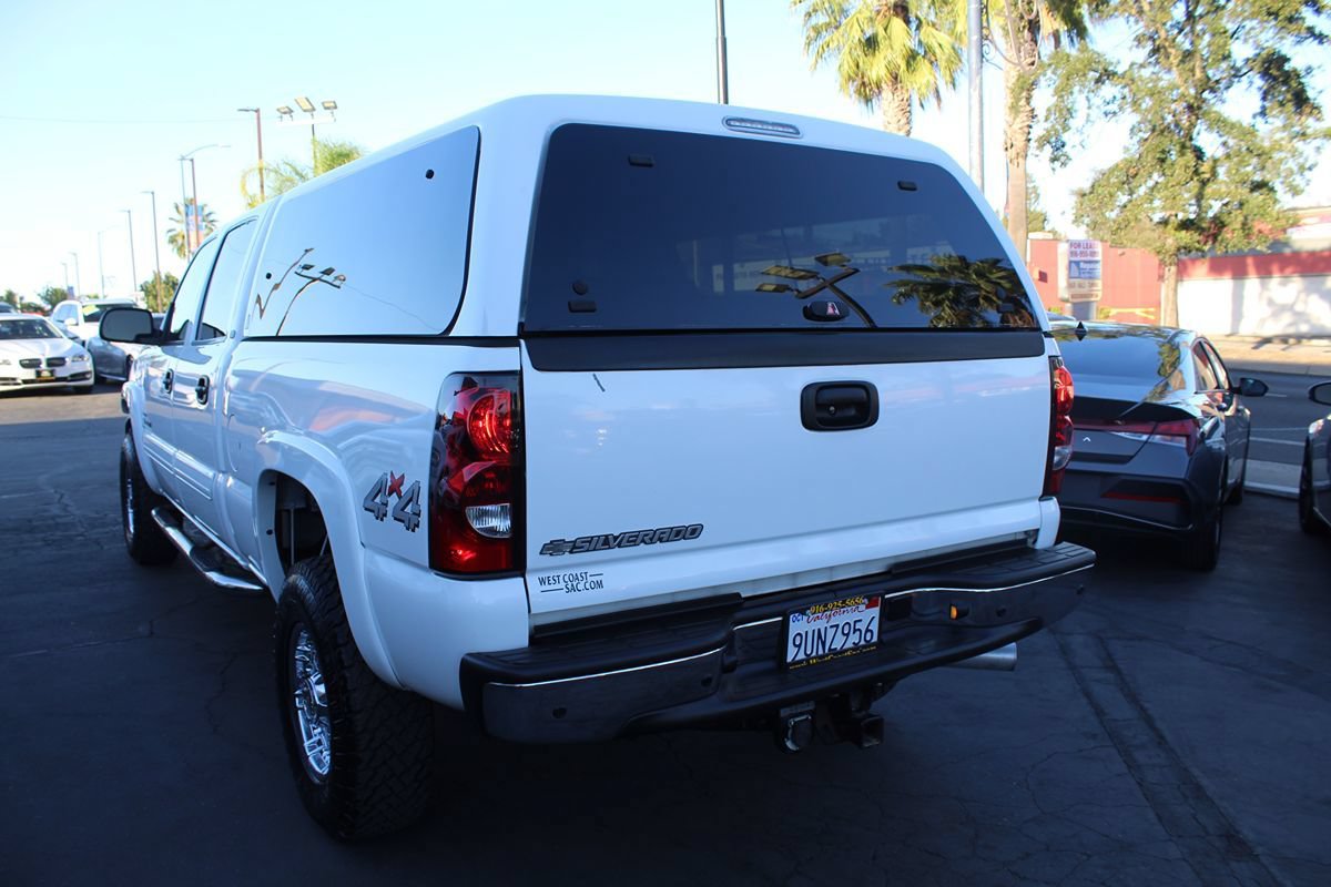 Used 2007 Chevrolet Silverado 2500 LT w/ Heavy-Duty Power Package AWD/4WD image 5
