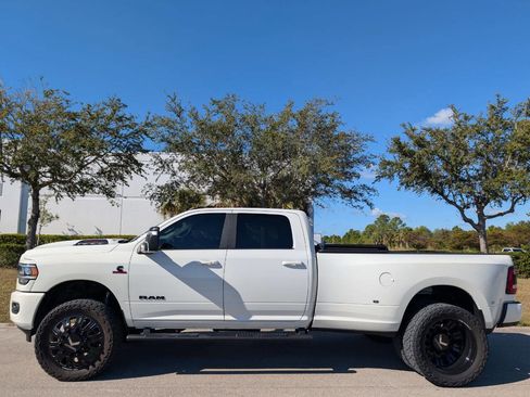 Used 2024 RAM 3500 Laramie w/ Night Edition image 9