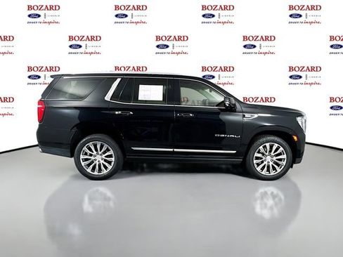 Used 2022 GMC Yukon Denali w/ Denali Premium Package image 9
