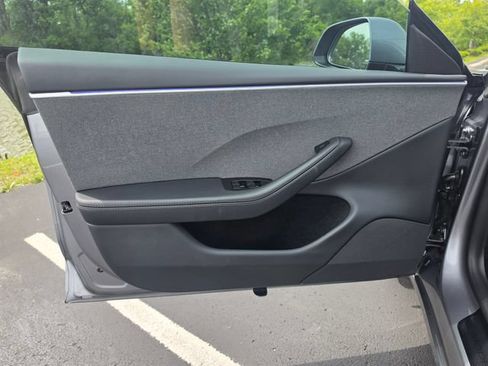 Used 2025 Tesla Model 3 Long Range RWD image 18