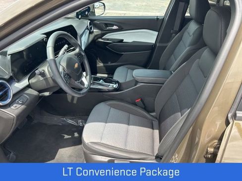 Certified 2024 Chevrolet Trax LT w/ Driver Confidence Package FWD image 6