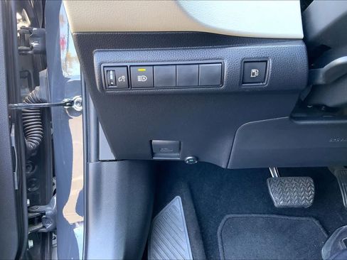 Certified 2025 Toyota Corolla LE w/ LE Premium Package FWD image 33