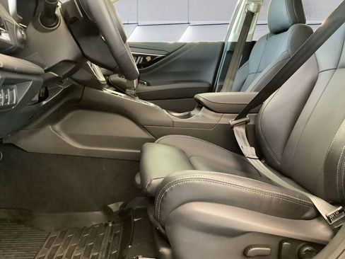 Certified 2025 Subaru Outback Limited image 7