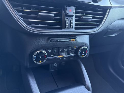 Used 2025 Ford Escape Active image 29