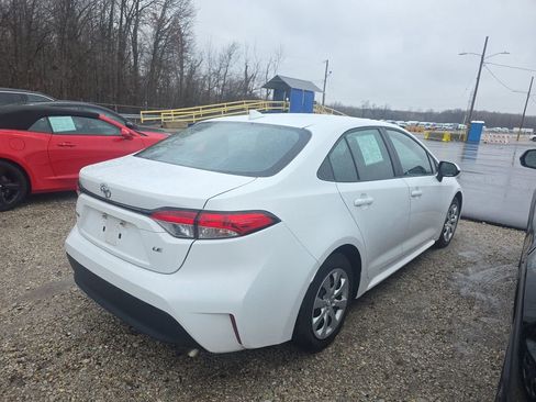 Used 2024 Toyota Corolla LE image 4