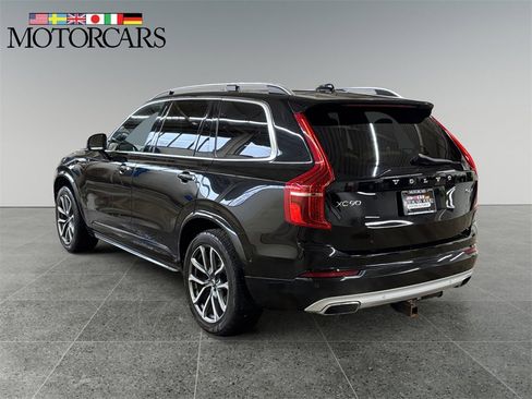Used 2017 Volvo XC90 T6 Momentum w/ Vision Package image 5