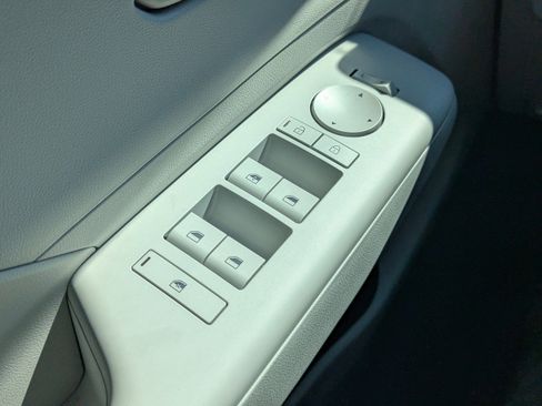 New 2026 Hyundai Kona SE image 31