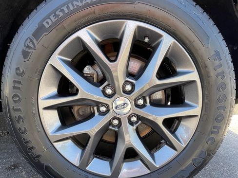 Used 2017 Ford Expedition Limited w/ Equipment Group 301A RWD image 13