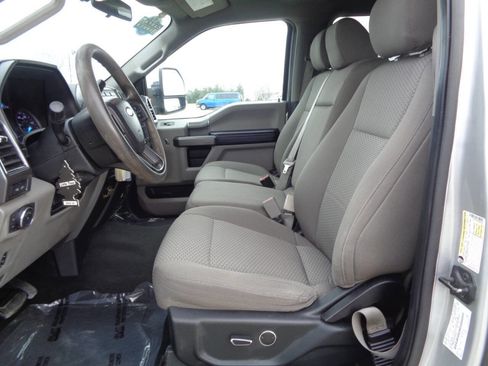 Used 2019 Ford F250 XLT w/ XLT Premium Package image 43