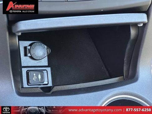 Used 2016 Toyota Camry XLE FWD image 33