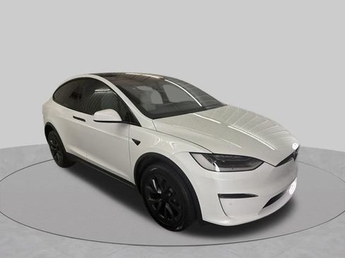 Used 2022 Tesla Model X AWD/4WD image 4
